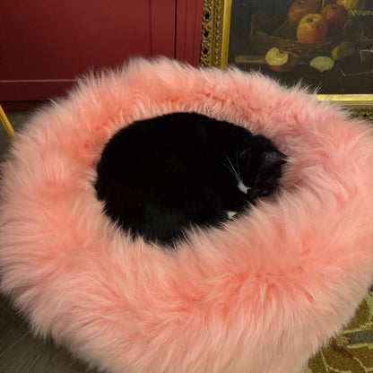 British Sheepskin Round Pet Bed for Cats & Dogs: Brown Undyed / 50cm Diameter