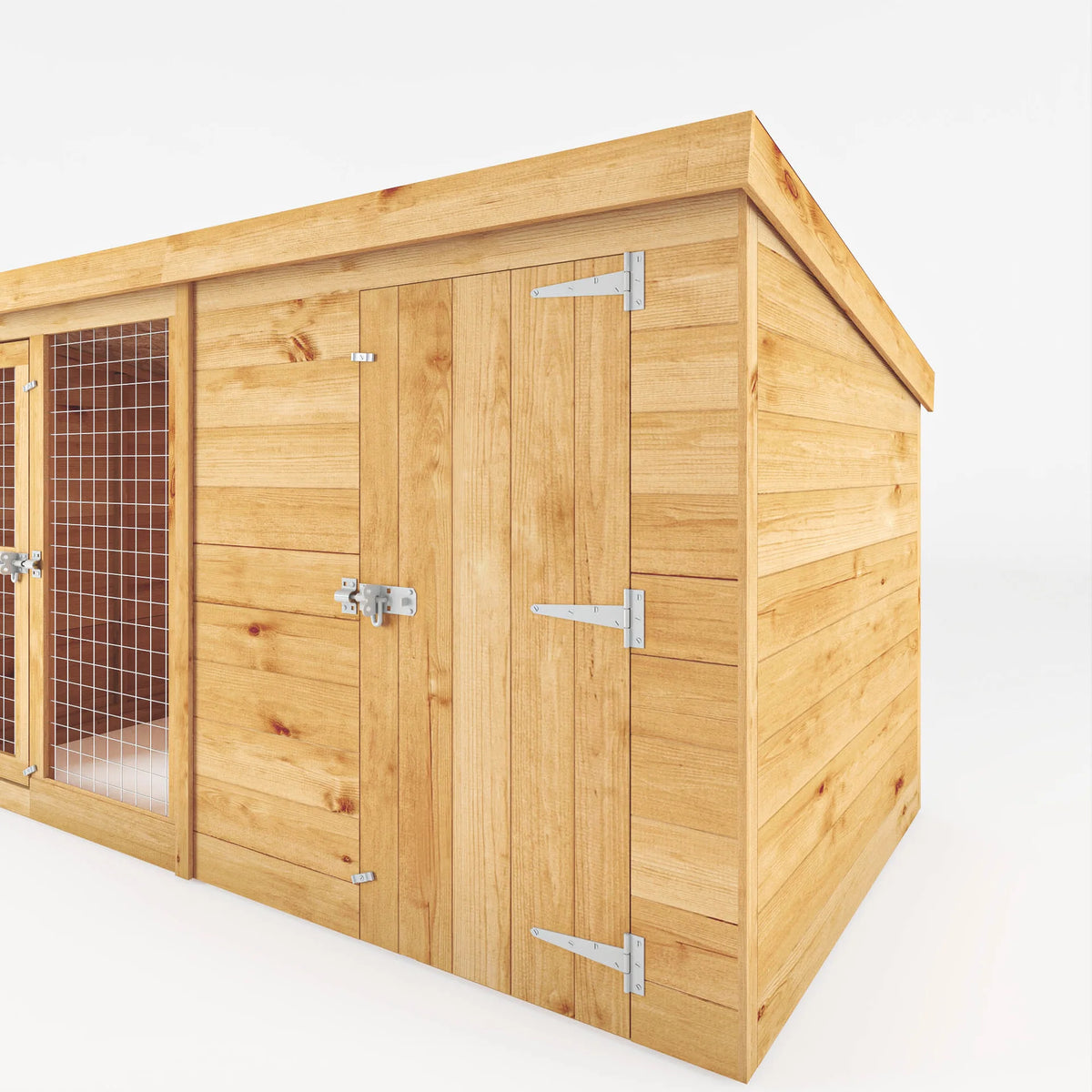 Timber door and side view of Berkshire dog kennel